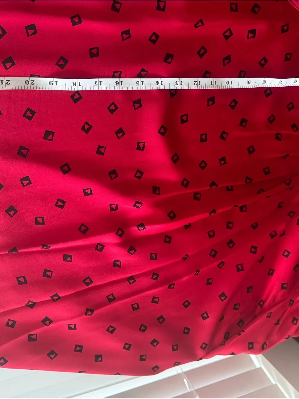 Vintage L.N. Robert’s 100% Silk Red Black Long Sleeve Turtleneck Blouse Artsy 14 - Picture 9 of 9